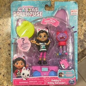 Dreamworks Gabby's Dollhouse Kitty Karaoke Set - Pink and Purple